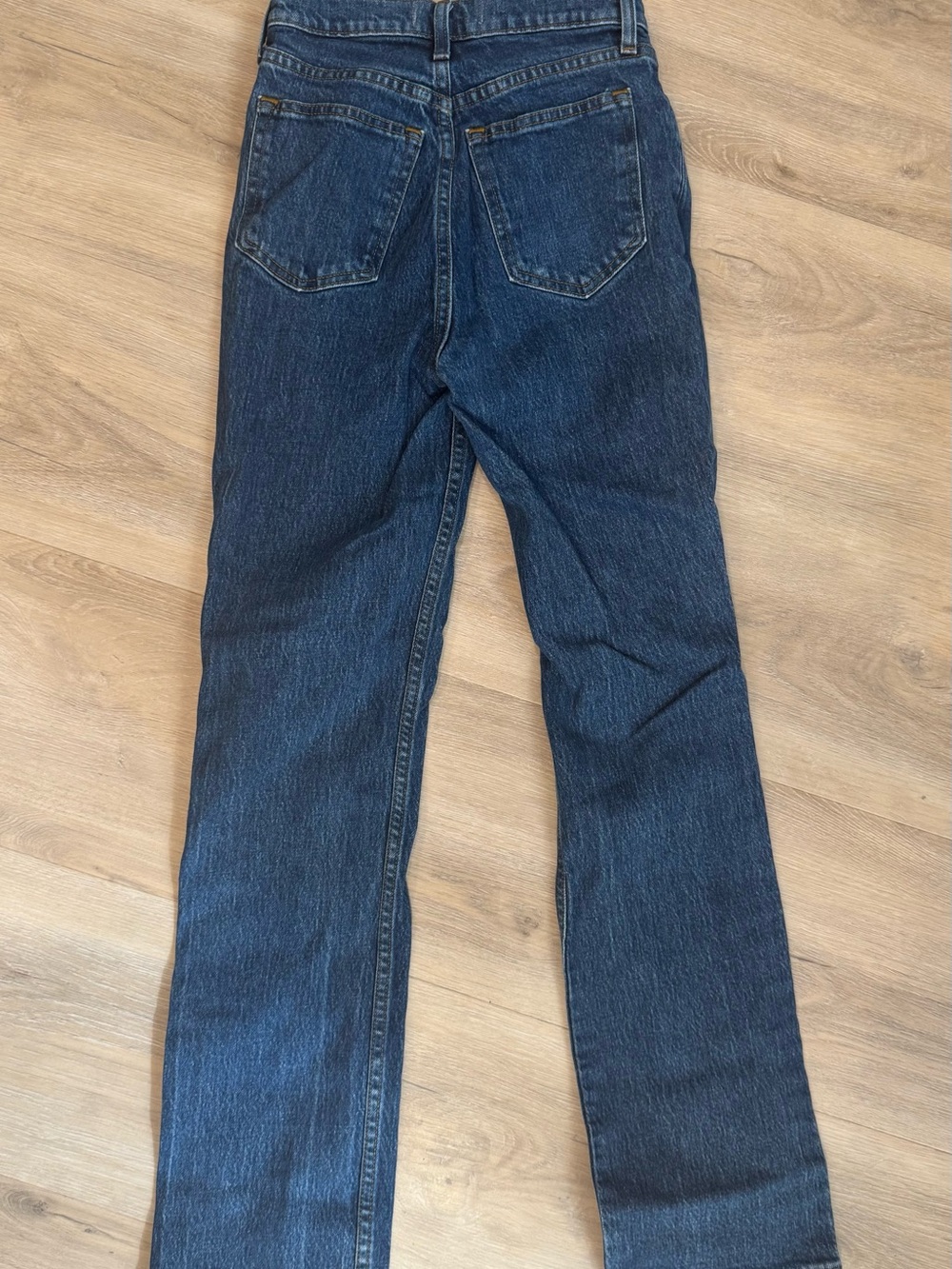 Abercrombie & Fitch 90s Women’s Straight Leg Jeans in Dark Indigo - Picture 9 of 10